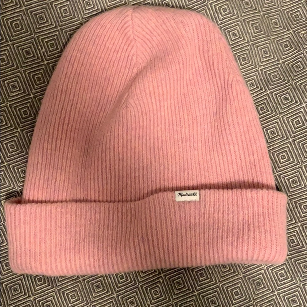 Madewell pink beanie 💕